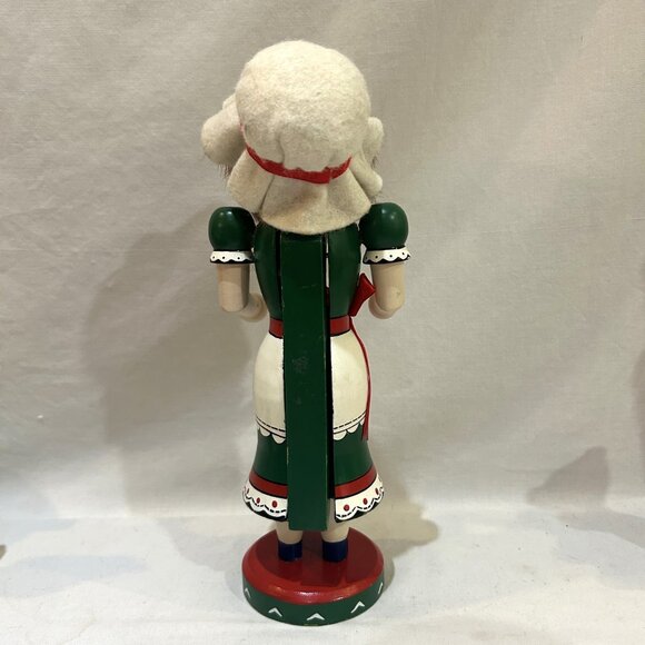 Nutcracker Village Clara Girl Green Dress 1997 Christmas Holiday Nutcracker - Picture 7 of 9